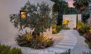 Villa de lujo, lista para entrar a vivir, de estilo contemporáneo mediterráneo en venta en una zona de golf de Marbella - Benahavís 798739 