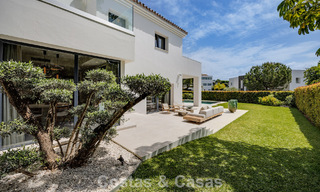 Villa de lujo, lista para entrar a vivir, de estilo contemporáneo mediterráneo en venta en una zona de golf de Marbella - Benahavís 798747 