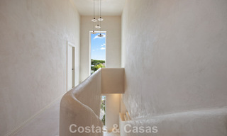 Villa de lujo, lista para entrar a vivir, de estilo contemporáneo mediterráneo en venta en una zona de golf de Marbella - Benahavís 798754 