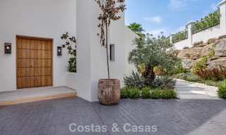 Villa de lujo, lista para entrar a vivir, de estilo contemporáneo mediterráneo en venta en una zona de golf de Marbella - Benahavís 798758 