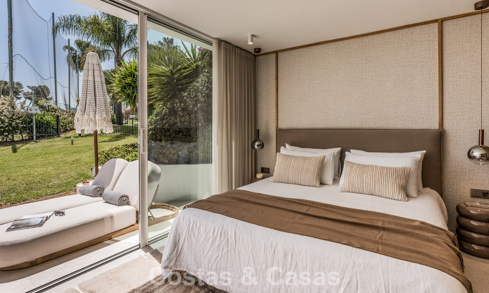 Elegante apartamento modernizado en venta, primera línea de Aloha Golf en Nueva Andalucía, Marbella 798769