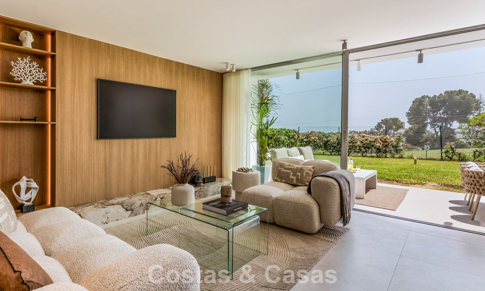 Elegante apartamento modernizado en venta, primera línea de Aloha Golf en Nueva Andalucía, Marbella 798783