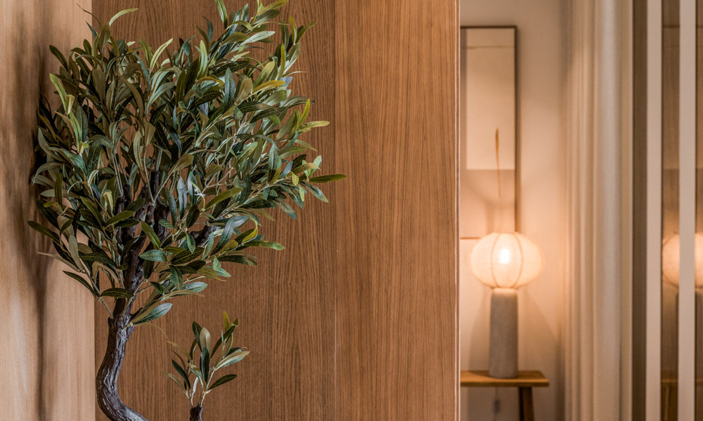 Elegante apartamento modernizado en venta, primera línea de Aloha Golf en Nueva Andalucía, Marbella 798803
