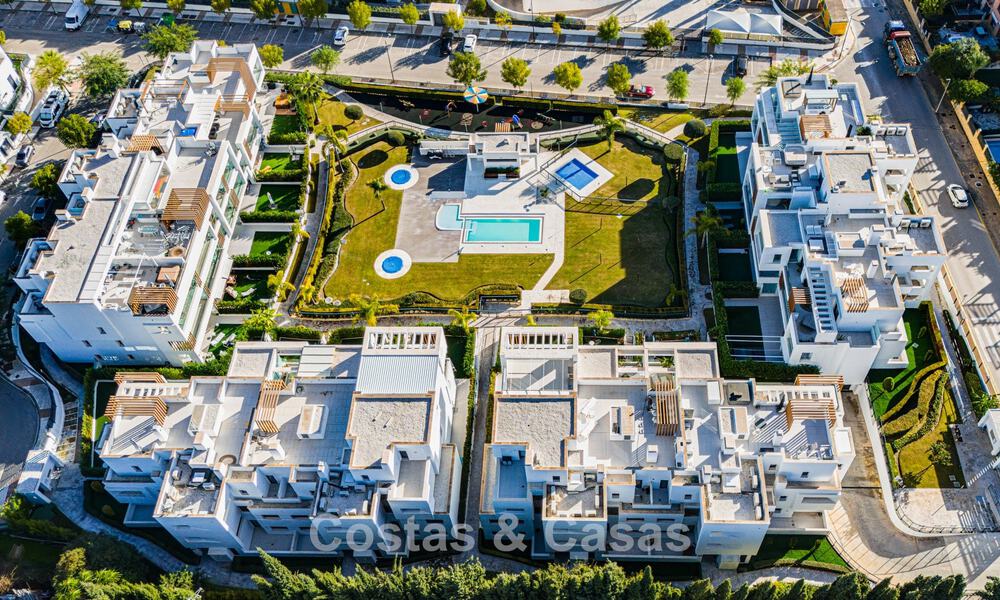 Apartamento moderno con jardín en venta en la New Golden Mile entre Marbella y Estepona 798804