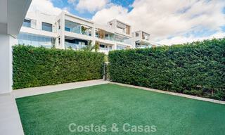 Apartamento moderno con jardín en venta en la New Golden Mile entre Marbella y Estepona 798807 