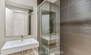 Apartamento moderno con jardín en venta en la New Golden Mile entre Marbella y Estepona 798811 