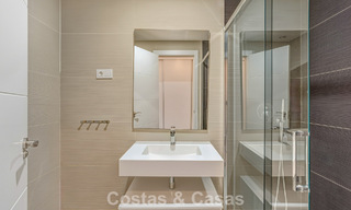 Apartamento moderno con jardín en venta en la New Golden Mile entre Marbella y Estepona 798812 