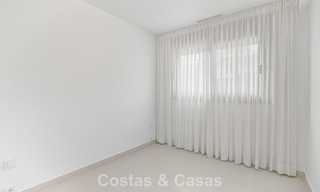 Apartamento moderno con jardín en venta en la New Golden Mile entre Marbella y Estepona 798816 