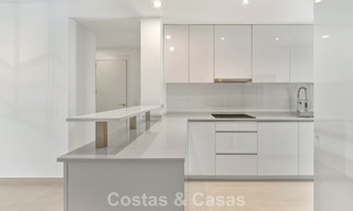 Apartamento moderno con jardín en venta en la New Golden Mile entre Marbella y Estepona 798822 