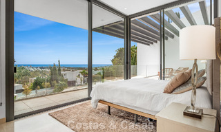 Villa contemporánea con vistas panorámicas al mar en venta en una prestigiosa zona de golf en Marbella - Benahavís 798848 