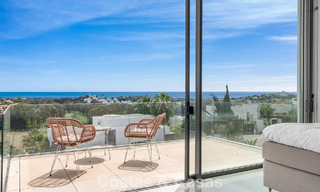 Villa contemporánea con vistas panorámicas al mar en venta en una prestigiosa zona de golf en Marbella - Benahavís 798853 