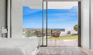 Villa contemporánea con vistas panorámicas al mar en venta en una prestigiosa zona de golf en Marbella - Benahavís 798871 