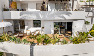 Apartamento contemporáneo y renovado listo para entrar a vivir en venta en Nueva Andalucía, Marbella 798895 