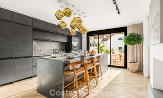 Apartamento contemporáneo y renovado listo para entrar a vivir en venta en Nueva Andalucía, Marbella 798906 