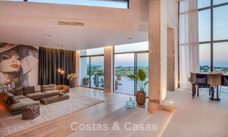 Villa de lujo avanzada con vistas panorámicas al mar en venta en las colinas de Marbella - Benahavís 798928 