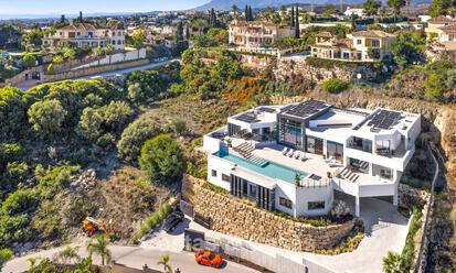 Villa de lujo avanzada con vistas panorámicas al mar en venta en las colinas de Marbella - Benahavís 798930