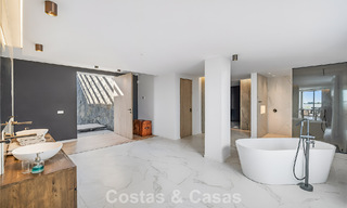 Villa de lujo avanzada con vistas panorámicas al mar en venta en las colinas de Marbella - Benahavís 798934 