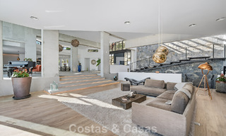 Villa de lujo avanzada con vistas panorámicas al mar en venta en las colinas de Marbella - Benahavís 798936 