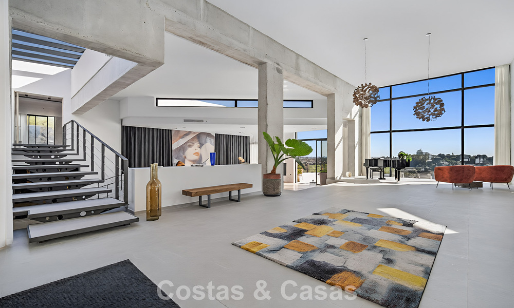 Villa de lujo avanzada con vistas panorámicas al mar en venta en las colinas de Marbella - Benahavís 798954