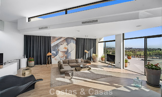 Villa de lujo avanzada con vistas panorámicas al mar en venta en las colinas de Marbella - Benahavís 798957 
