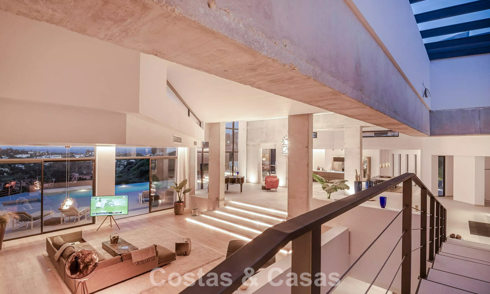 Villa de lujo avanzada con vistas panorámicas al mar en venta en las colinas de Marbella - Benahavís 798963