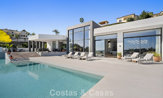 Villa de lujo avanzada con vistas panorámicas al mar en venta en las colinas de Marbella - Benahavís 798965 
