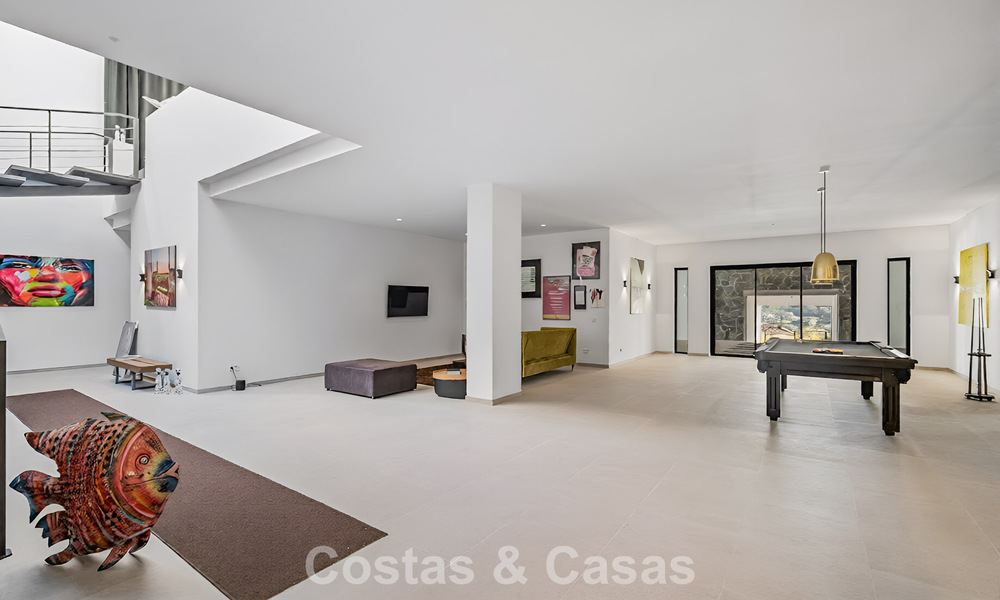 Villa de lujo avanzada con vistas panorámicas al mar en venta en las colinas de Marbella - Benahavís 798970