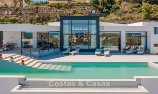 Villa de lujo avanzada con vistas panorámicas al mar en venta en las colinas de Marbella - Benahavís 798972 