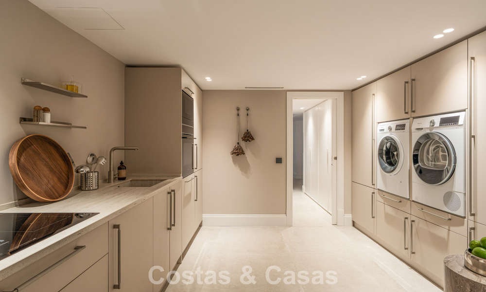 Villa de lujo en estilo arquitectónico mediterráneo contemporáneo en venta en una urbanización cerrada en Marbella - Benahavís 799059