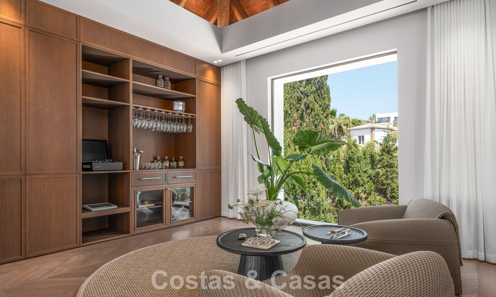 Villa de lujo en estilo arquitectónico mediterráneo contemporáneo en venta en una urbanización cerrada en Marbella - Benahavís 799071