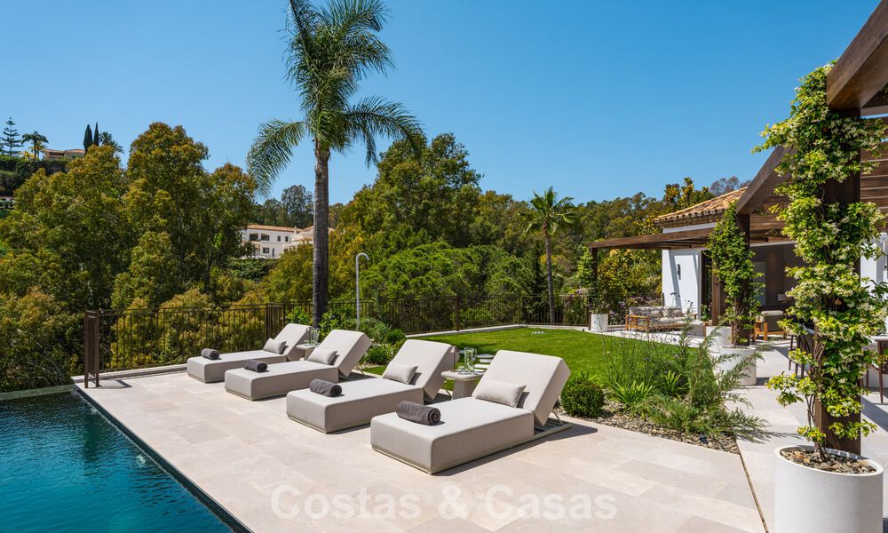 Villa de lujo en estilo arquitectónico mediterráneo contemporáneo en venta en una urbanización cerrada en Marbella - Benahavís 799079