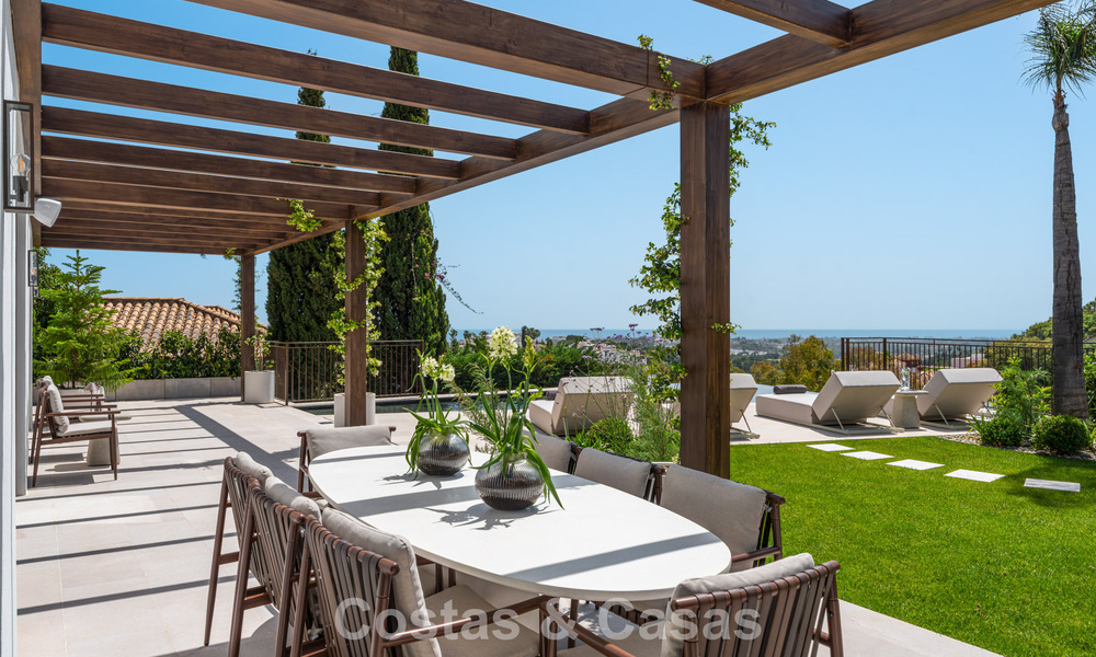 Villa de lujo en estilo arquitectónico mediterráneo contemporáneo en venta en una urbanización cerrada en Marbella - Benahavís 799080