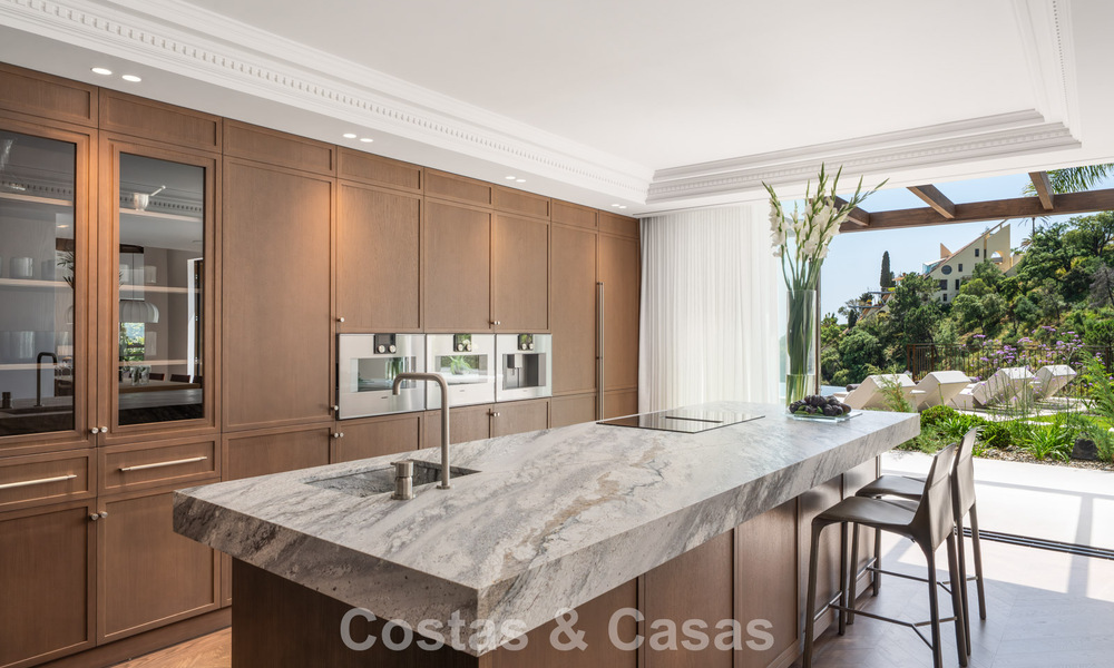 Villa de lujo en estilo arquitectónico mediterráneo contemporáneo en venta en una urbanización cerrada en Marbella - Benahavís 799089