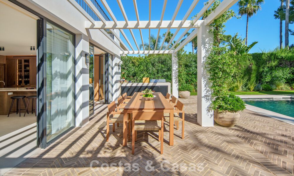 Villa mediterránea contemporánea llave en mano en venta, junto al campo de golf Las Brisas en Nueva Andalucía, Marbella 799120