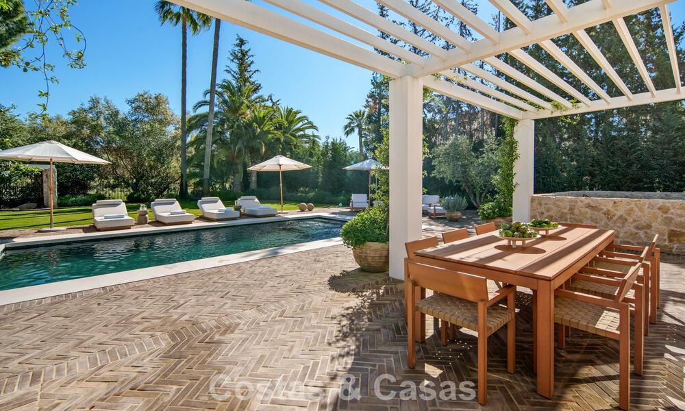 Villa mediterránea contemporánea llave en mano en venta, junto al campo de golf Las Brisas en Nueva Andalucía, Marbella 799122