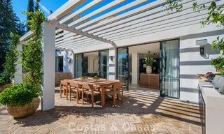 Villa mediterránea contemporánea llave en mano en venta, junto al campo de golf Las Brisas en Nueva Andalucía, Marbella 799123 