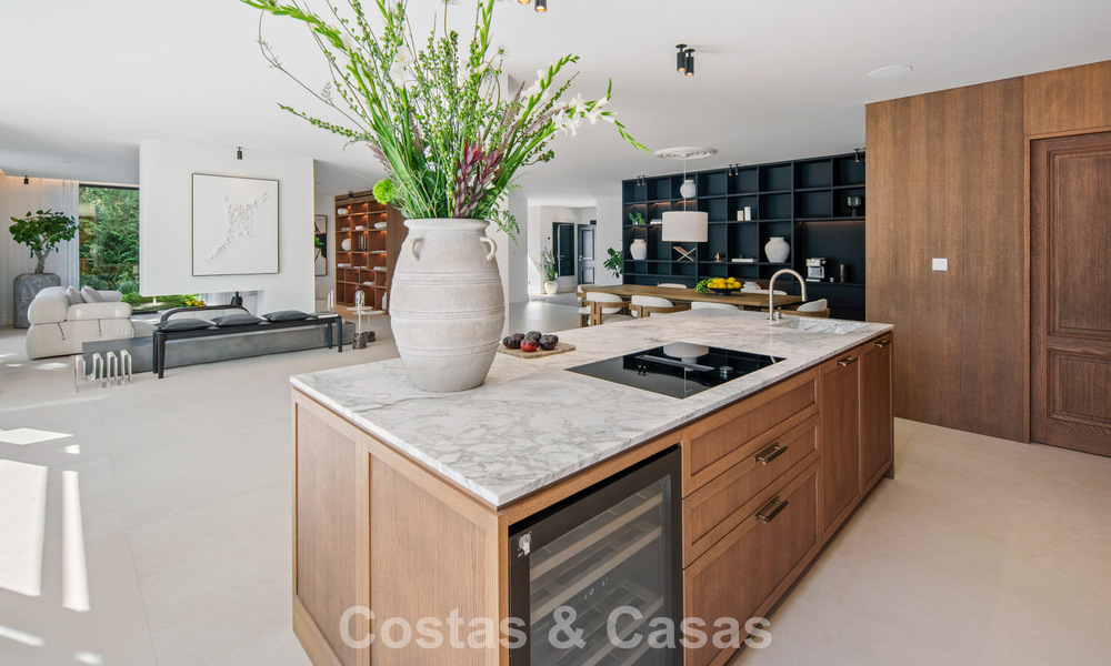 Villa mediterránea contemporánea llave en mano en venta, junto al campo de golf Las Brisas en Nueva Andalucía, Marbella 799136
