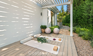 Villa mediterránea contemporánea llave en mano en venta, junto al campo de golf Las Brisas en Nueva Andalucía, Marbella 799147 