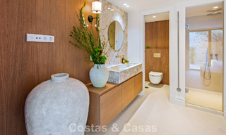 Villa mediterránea contemporánea llave en mano en venta, junto al campo de golf Las Brisas en Nueva Andalucía, Marbella 799155 