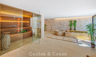 Villa mediterránea contemporánea llave en mano en venta, junto al campo de golf Las Brisas en Nueva Andalucía, Marbella 799158 