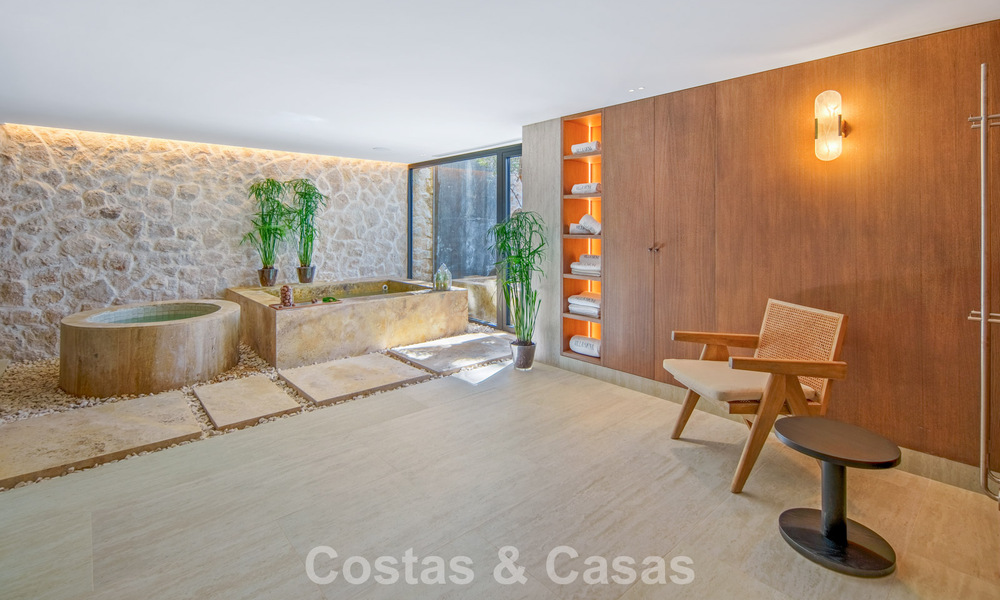Villa mediterránea contemporánea llave en mano en venta, junto al campo de golf Las Brisas en Nueva Andalucía, Marbella 799159