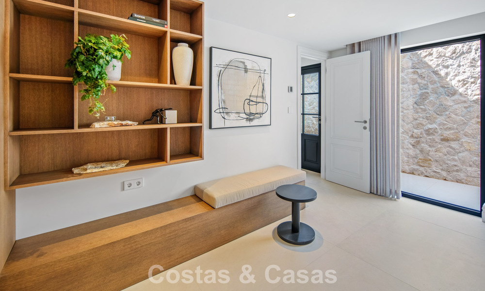 Villa mediterránea contemporánea llave en mano en venta, junto al campo de golf Las Brisas en Nueva Andalucía, Marbella 799164