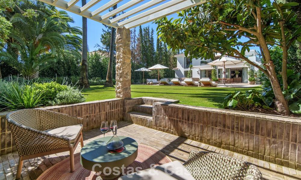 Villa mediterránea contemporánea llave en mano en venta, junto al campo de golf Las Brisas en Nueva Andalucía, Marbella 799166