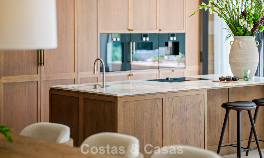 Villa mediterránea contemporánea llave en mano en venta, junto al campo de golf Las Brisas en Nueva Andalucía, Marbella 799176