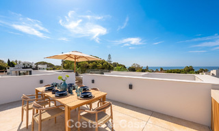 Villa de alta gama junto a la playa con terraza solárium y jacuzzi con vistas al mar en venta al este del centro de Marbella 799195 