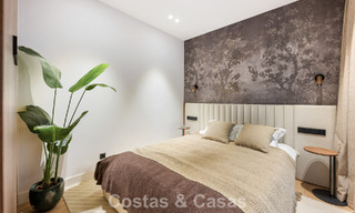 Villa de alta gama junto a la playa con terraza solárium y jacuzzi con vistas al mar en venta al este del centro de Marbella 799240 