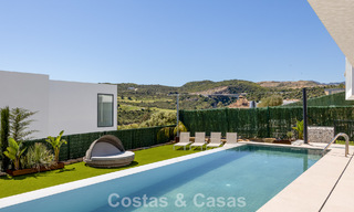 Villa moderna y lista para entrar a vivir en venta en una exclusiva zona de golf cerca del centro de Estepona 799449 