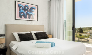 Villa moderna y lista para entrar a vivir en venta en una exclusiva zona de golf cerca del centro de Estepona 799456 