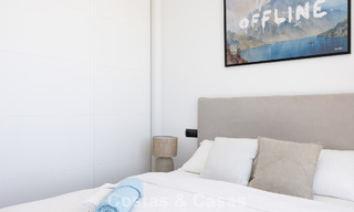 Villa moderna y lista para entrar a vivir en venta en una exclusiva zona de golf cerca del centro de Estepona 799465 