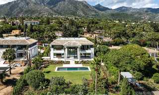 Nueva villa arquitectónica, moderna y de diseño, con impresionantes vistas al mar en venta en la Milla de Oro de Marbella 799371 